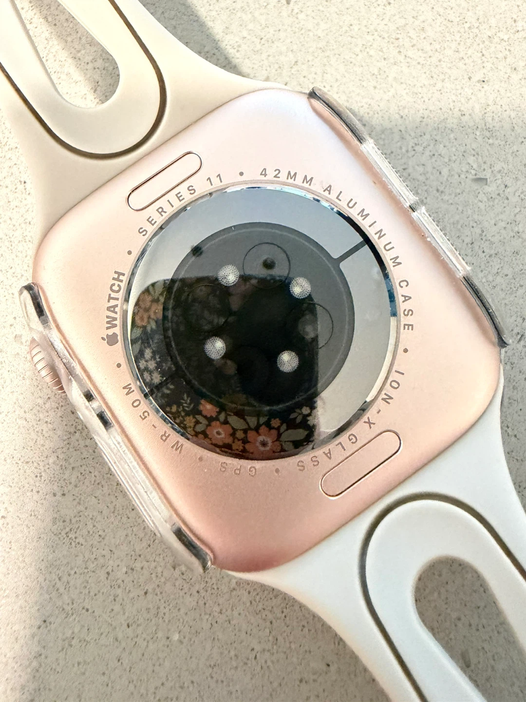 Apple Watch Series 11 (42mm, Rose Gold) - photo 2
