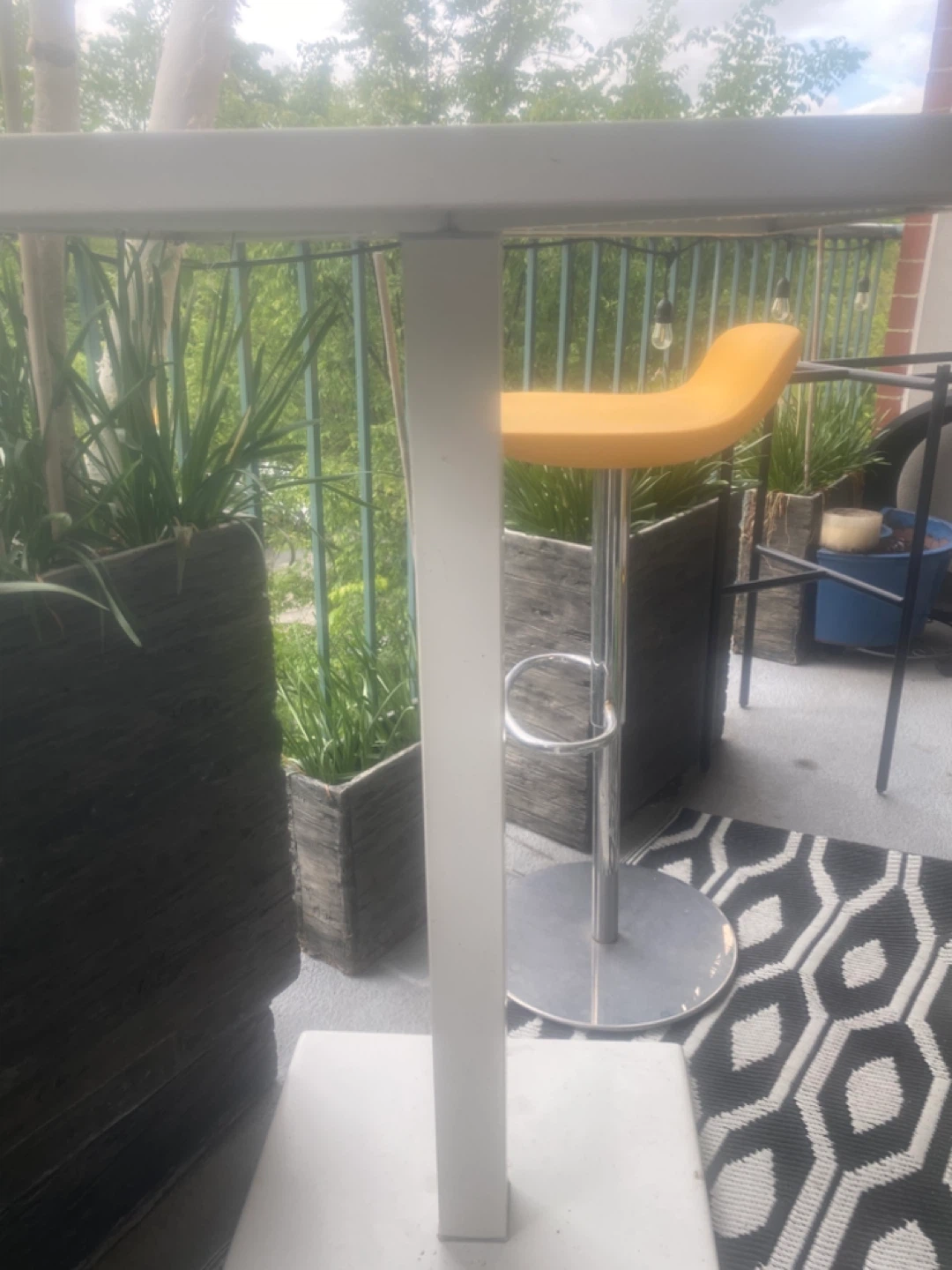 Room and board yellow Bar Stool - photo 2