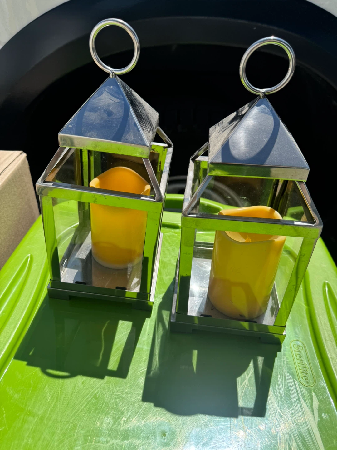 Set of 3 Metal Lanterns with Yellow Candles - photo 3