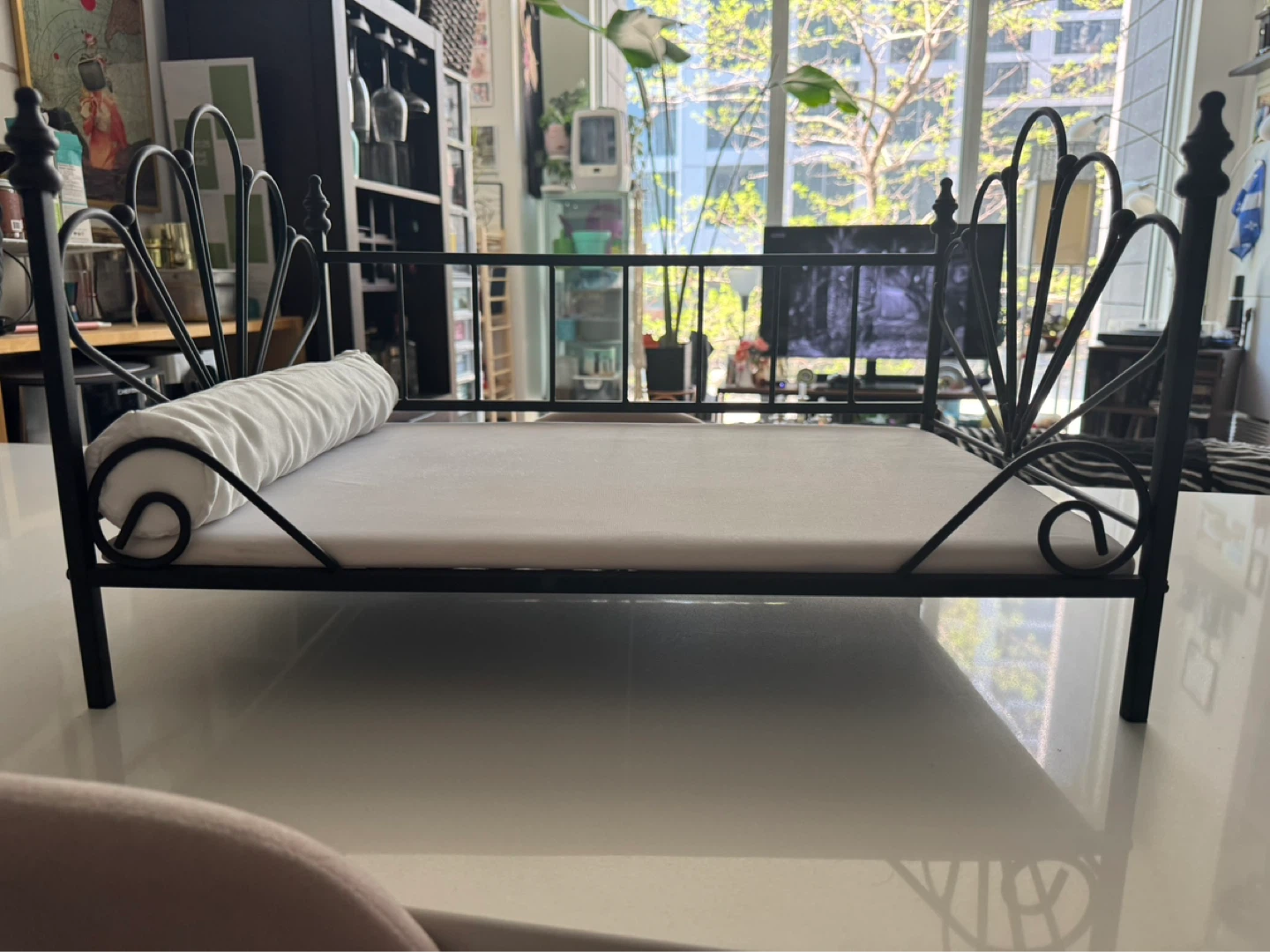 Stylish Metal Frame Pet Bed - photo 3