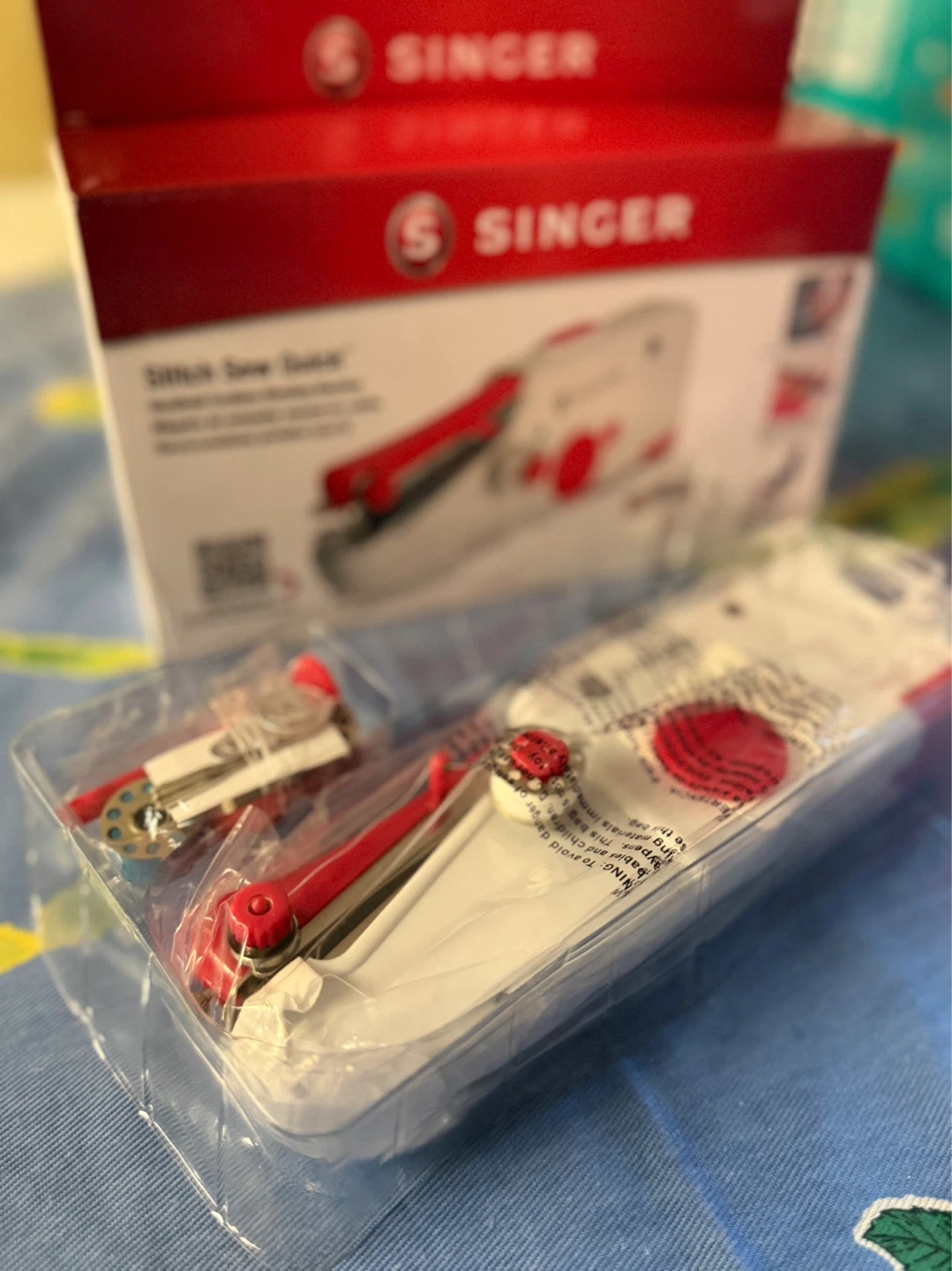 Singer Stitch Sew Quick Cordless Handheld Sewing Machine