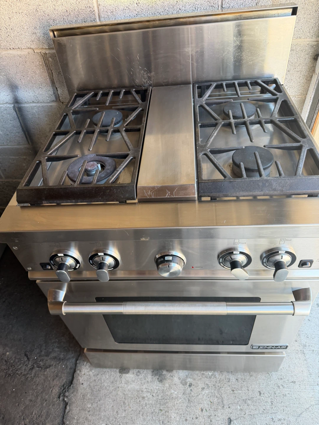 Jenn-Air Gas Range and Oven - photo 4