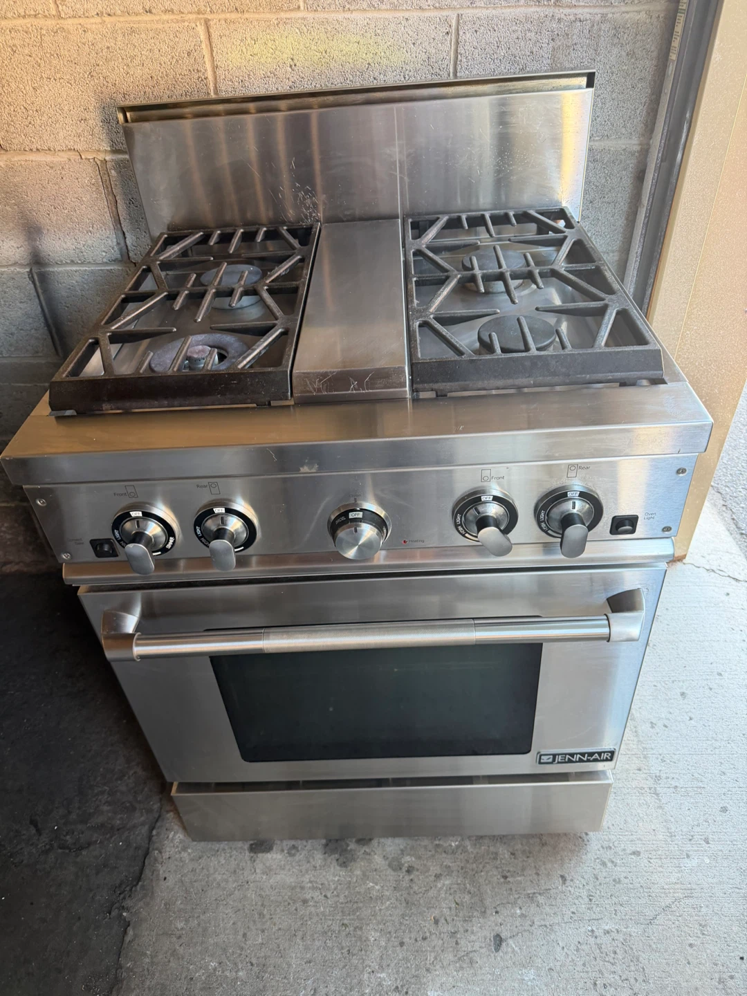 Jenn-Air Gas Range and Oven