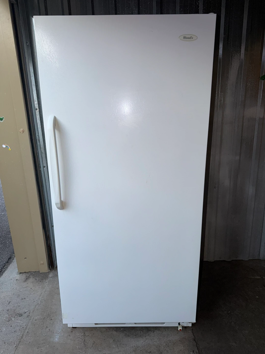 Wood’s Upright Freezer - photo 3