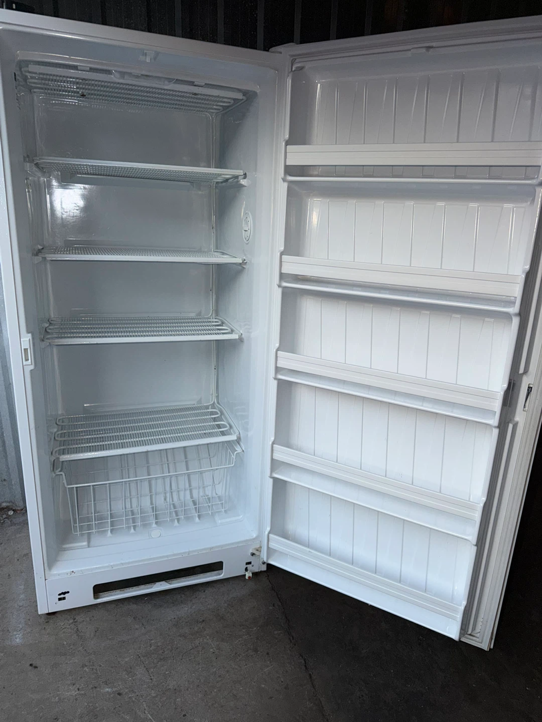 Wood’s Upright Freezer - photo 4