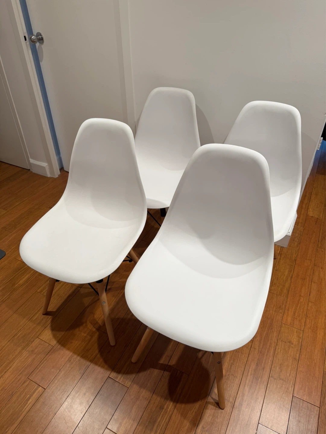 Set of 4 White Dining Chairs - photo 3