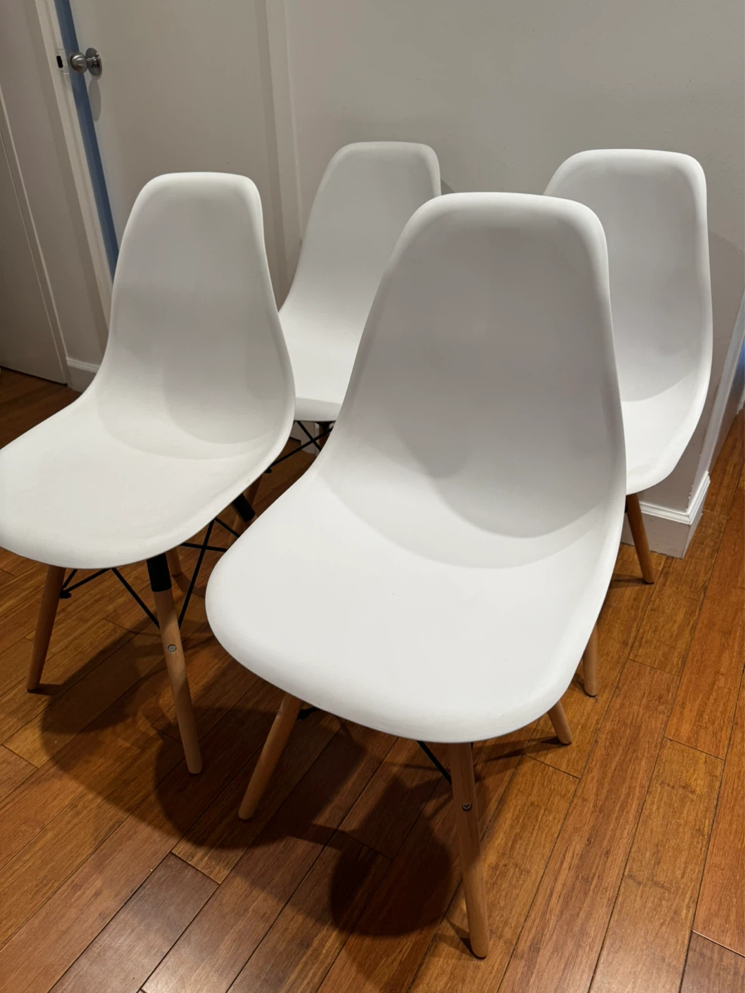 Set of 4 White Dining Chairs - photo 2