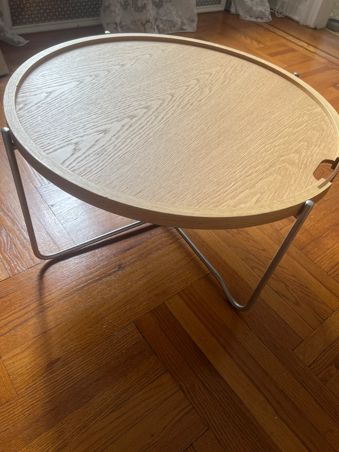 Round Tray Table with Silver Metal Base