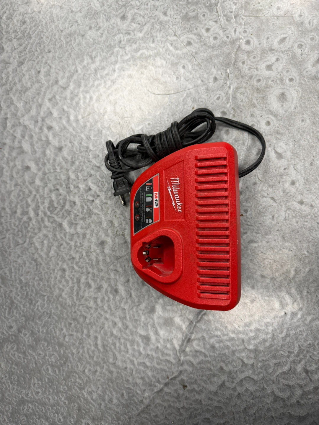 Milwaukee M12 Battery Charger