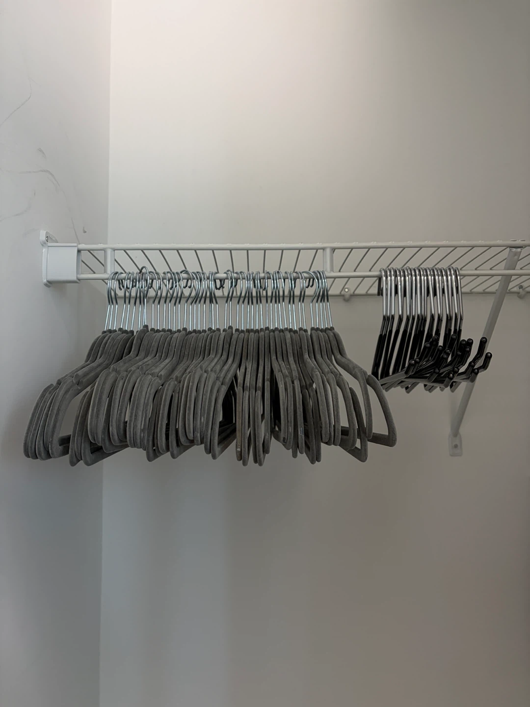 19 Black pants hanger - photo 2