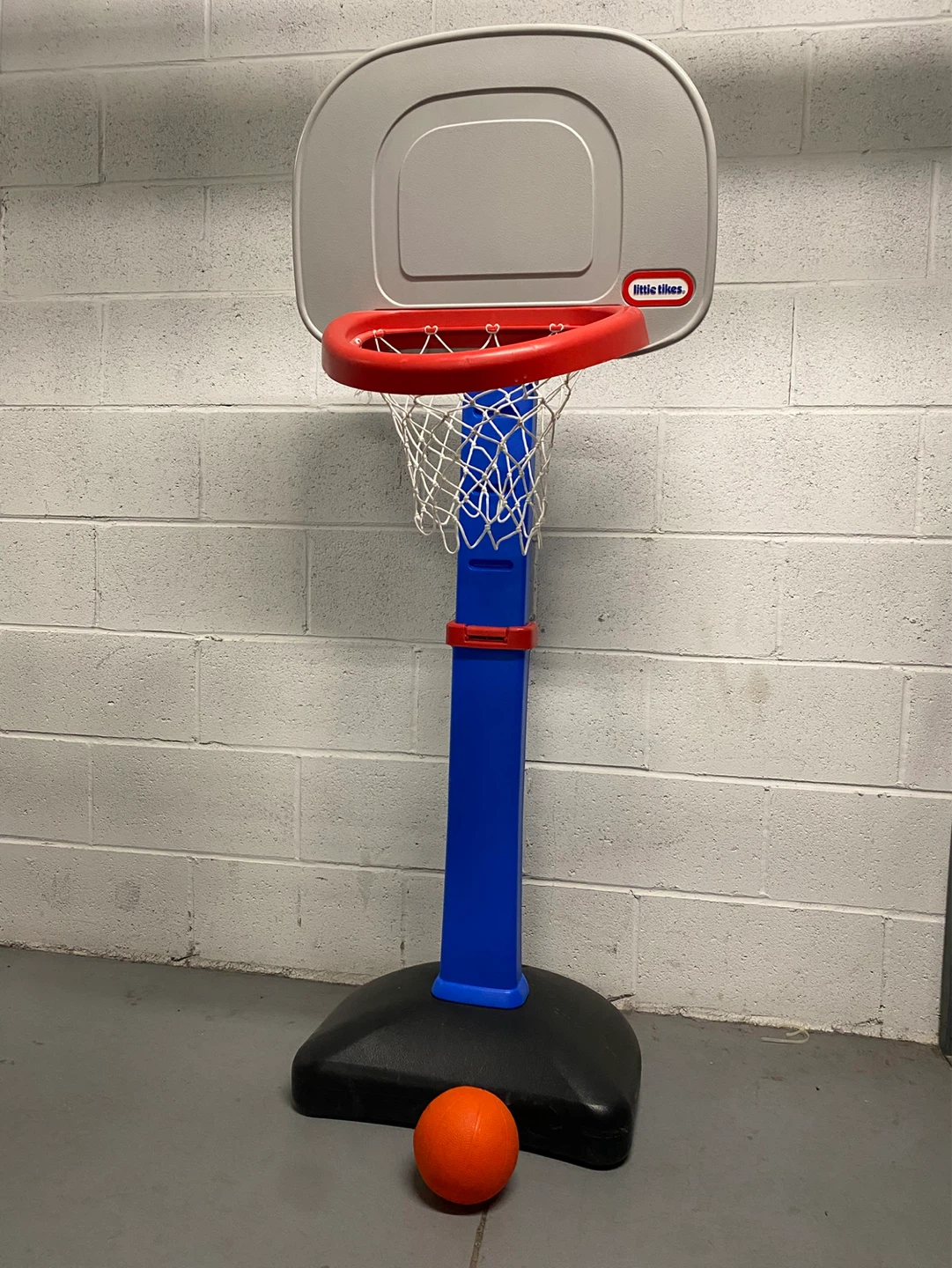 Little Tikes Adjustable Basketball Hoop - photo 2