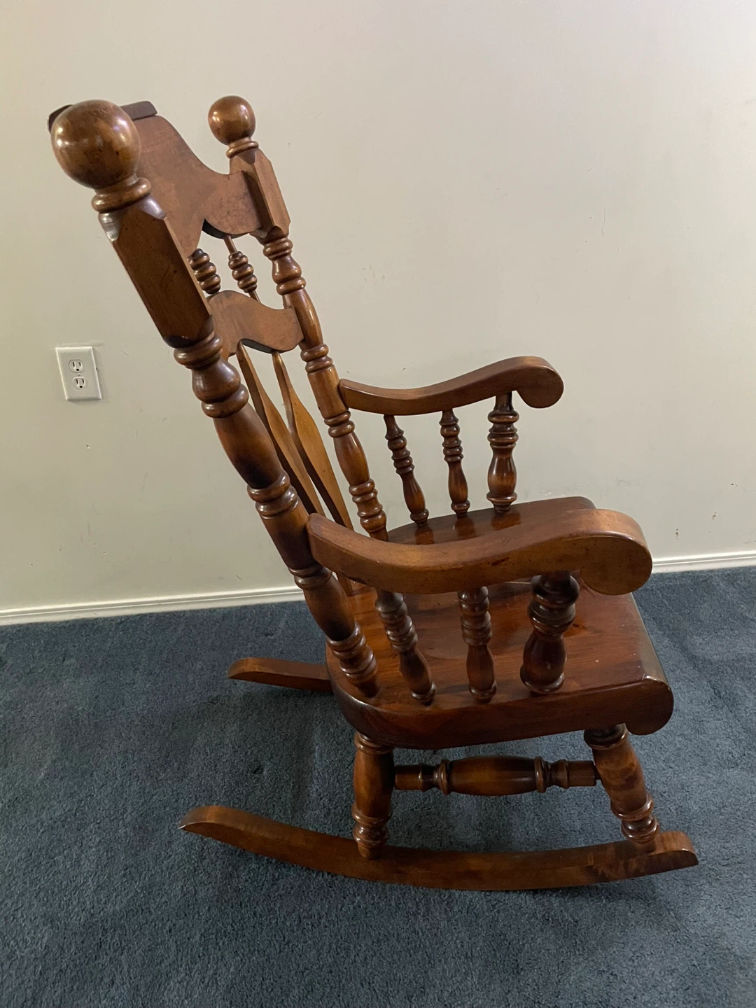 Wooden Rocking Chair - photo 5