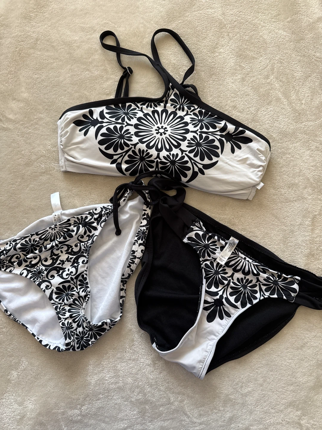 La Vie en Rose Aqua Bikini Set - Black/White Floral M