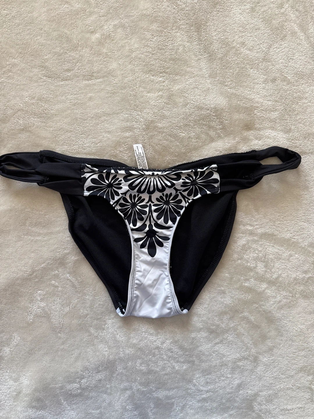 La Vie en Rose Aqua Bikini Set - Black/White Floral M - photo 3