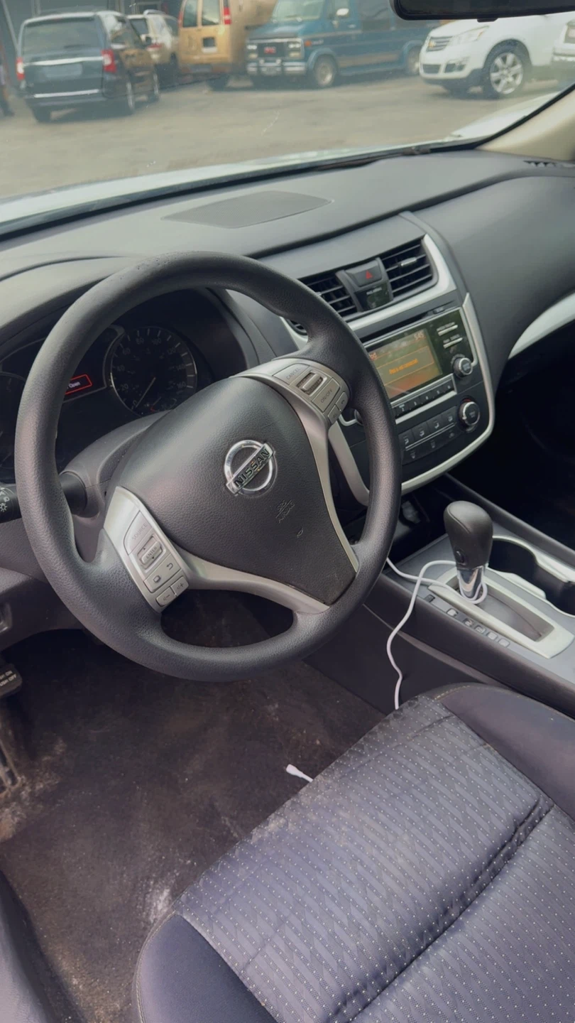 2016 Silver Nissan Altima Sedan - photo 5