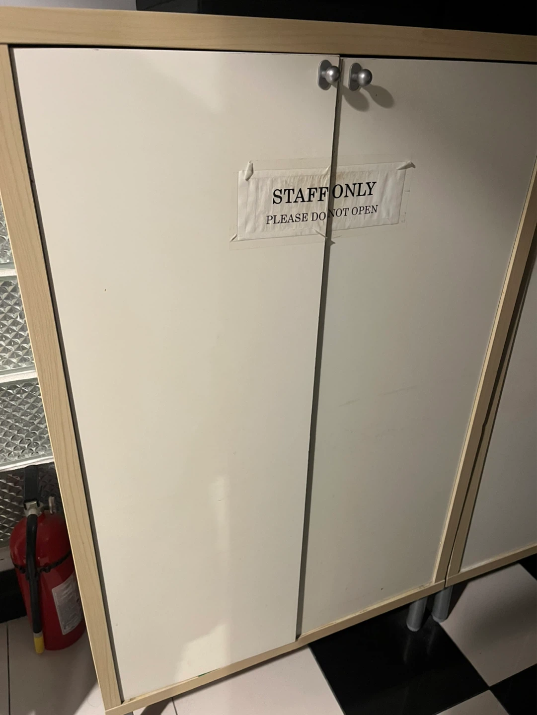 Shelf with doors - photo 2