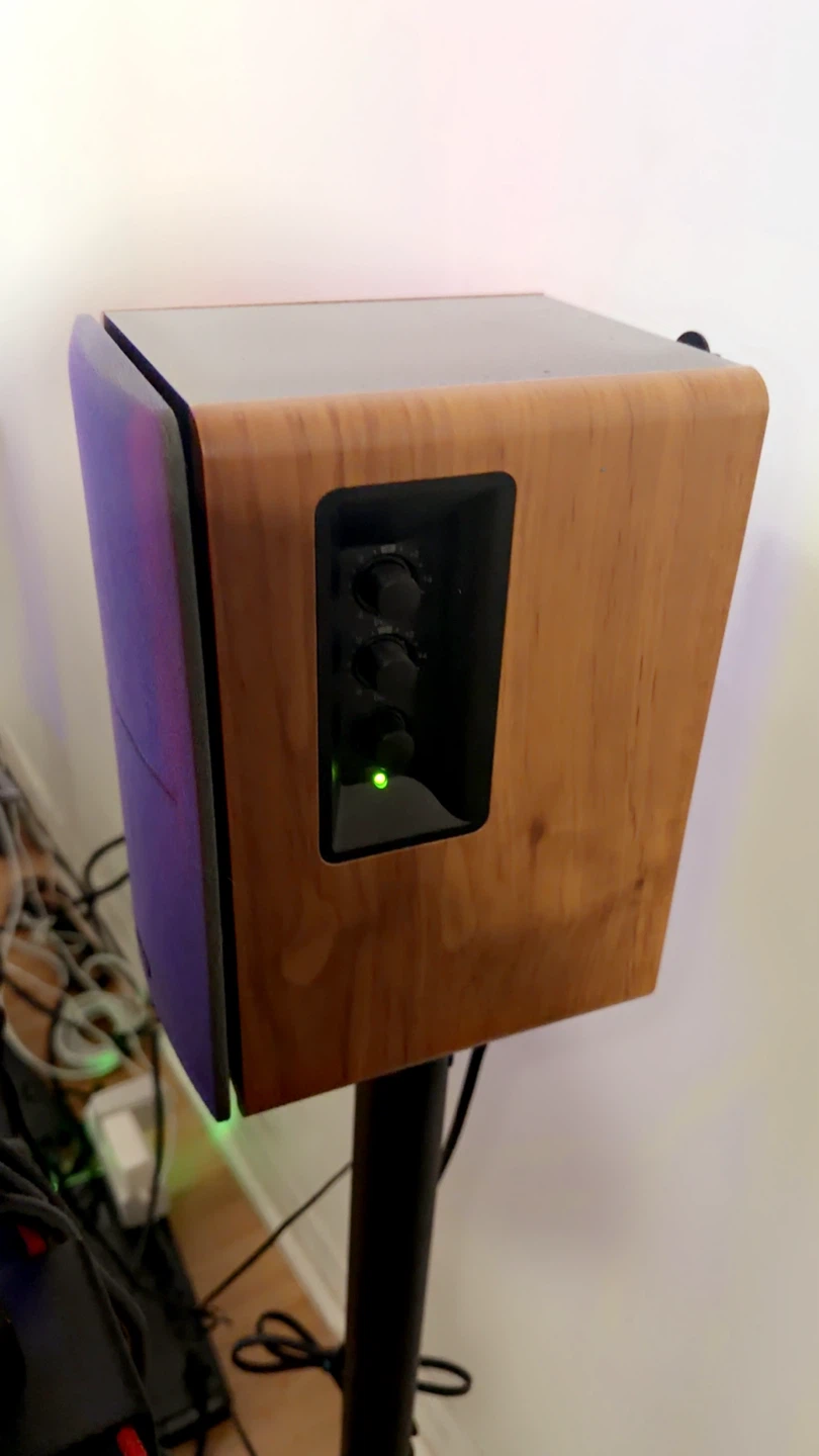 Edifier R1280T Powered Bookshelf Speakers (Pair) - photo 2