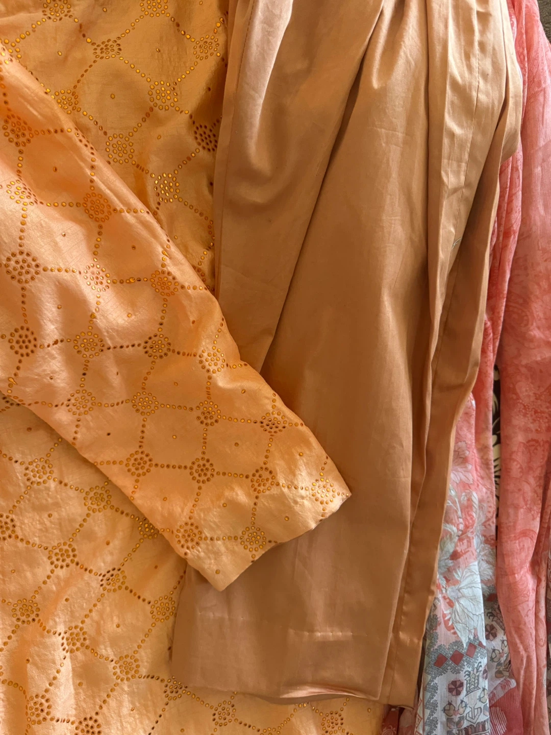 Women's Embroidered Kurti and Pants Set - photo 2