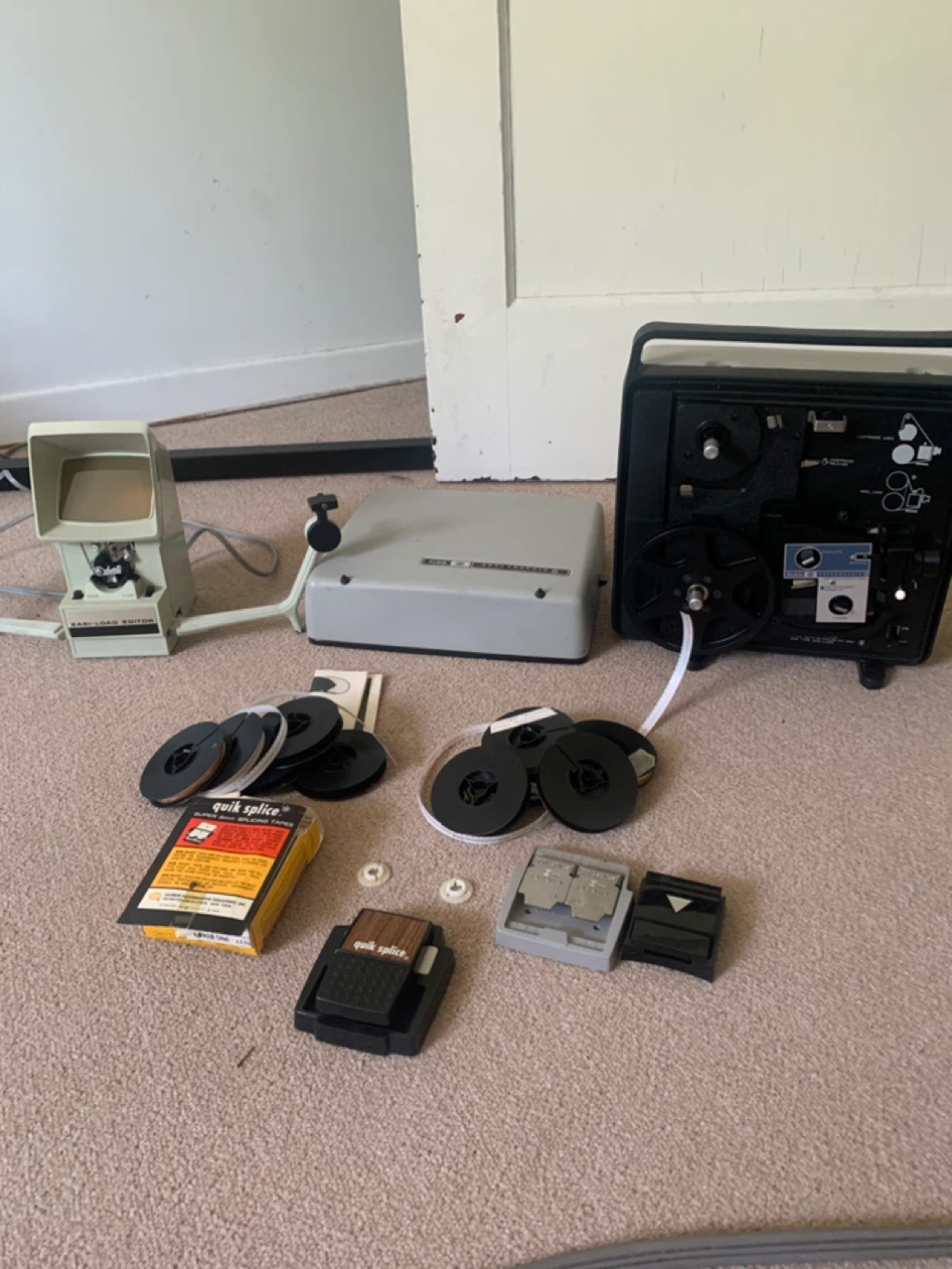 Kodak Ektagraphic 8 Projector and Editor Bundle - photo 3