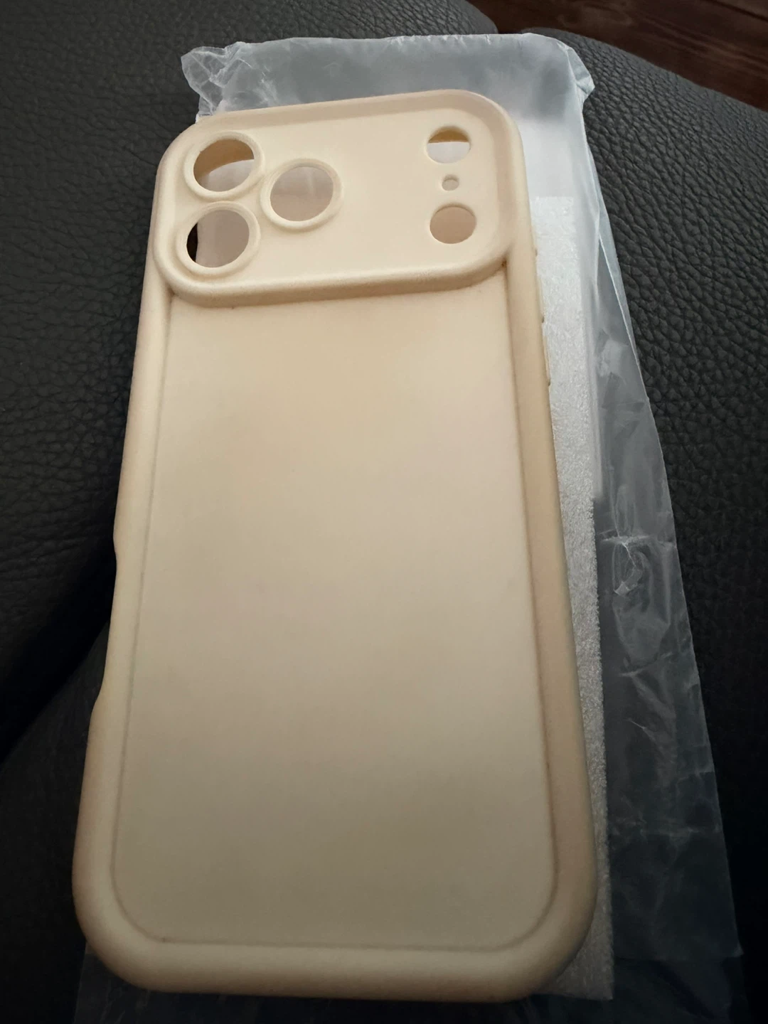 Beige iPhone Case ( iPhone 17 pro max)