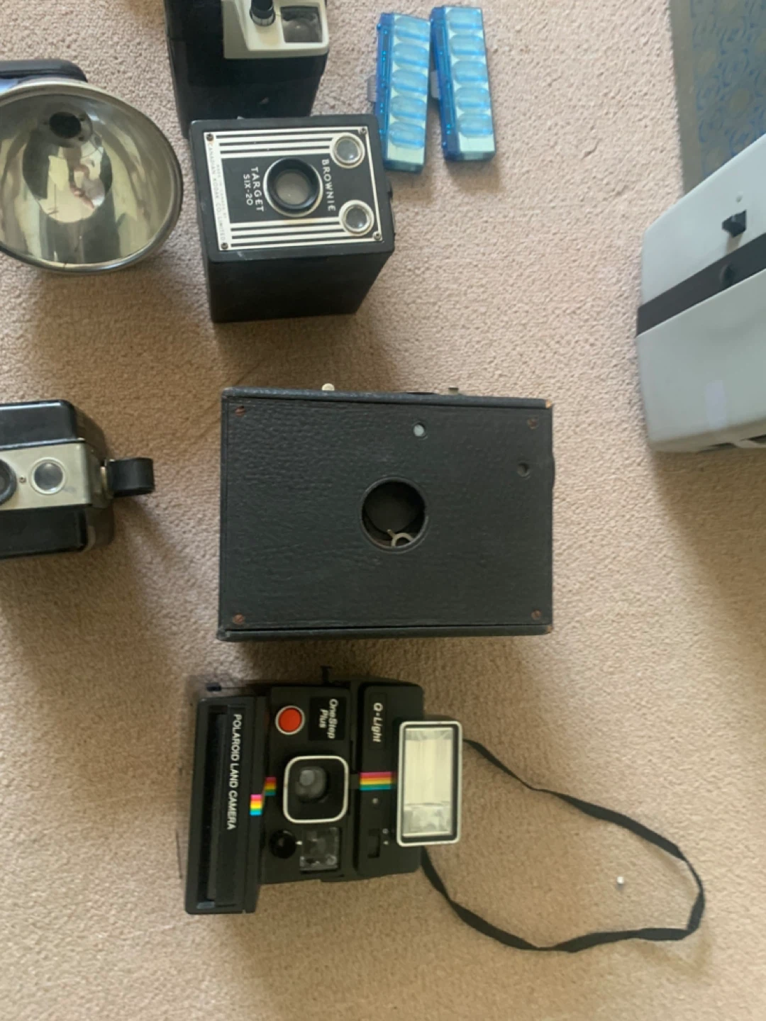 Assorted Vintage Cameras and Flash Unit - photo 5