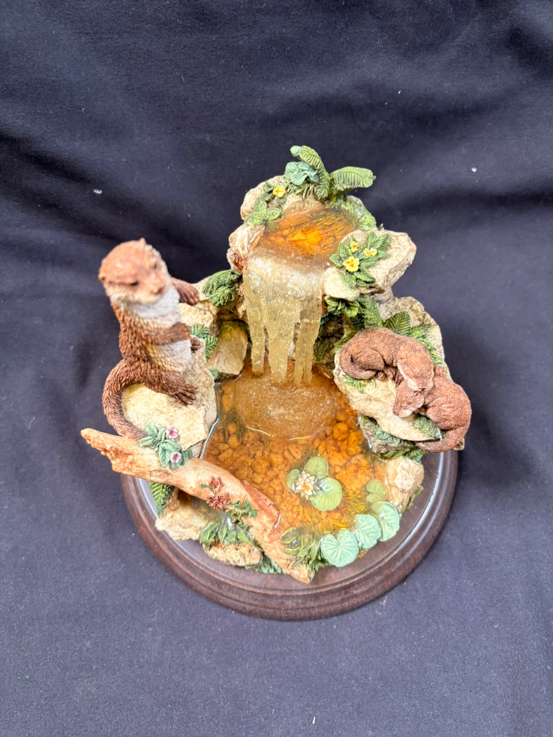 Country Artists Otter with Waterfall Figurine CA 569 - photo 3