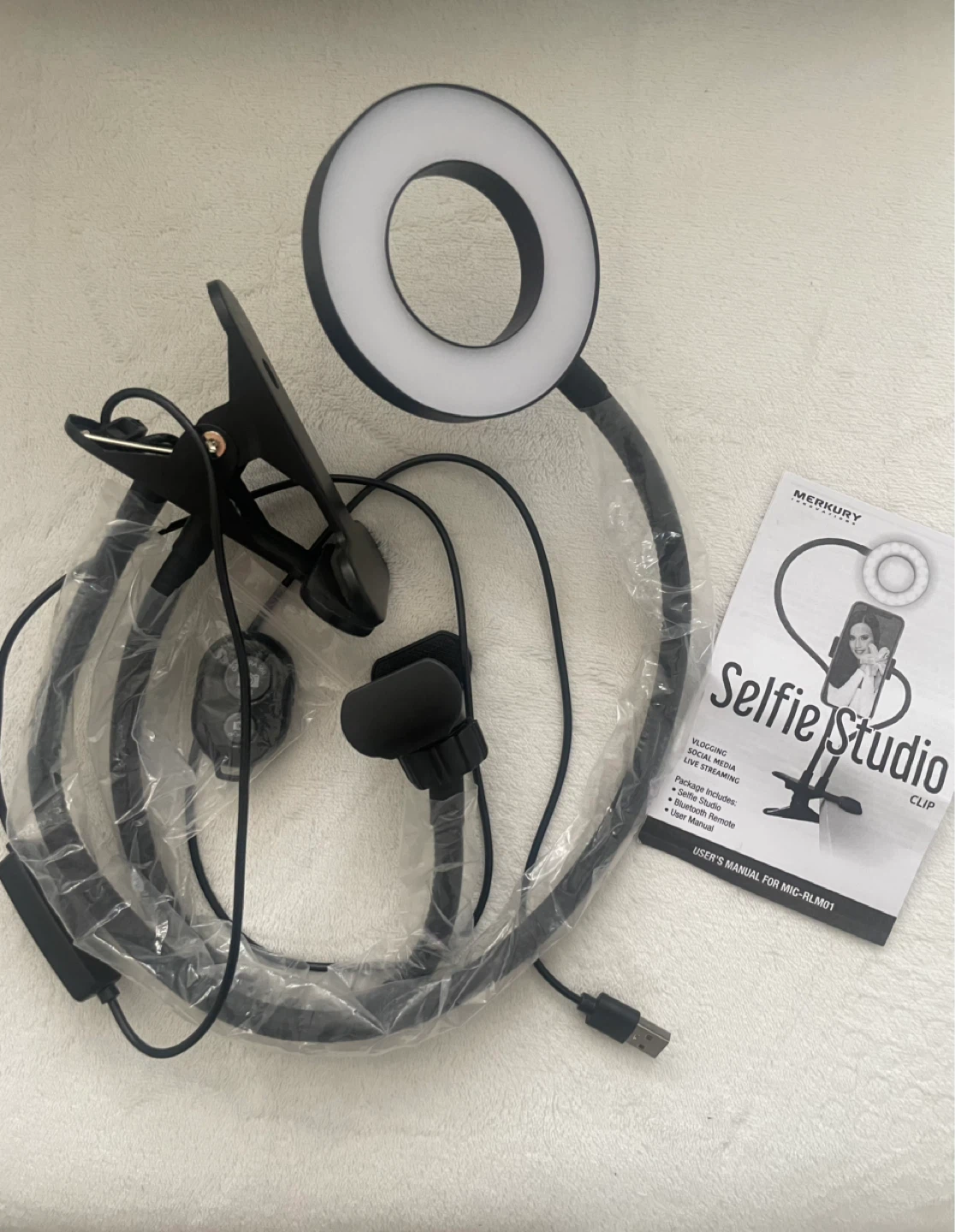 Merkury Selfie Studio Clip Ring Light with Phone Holder - photo 2