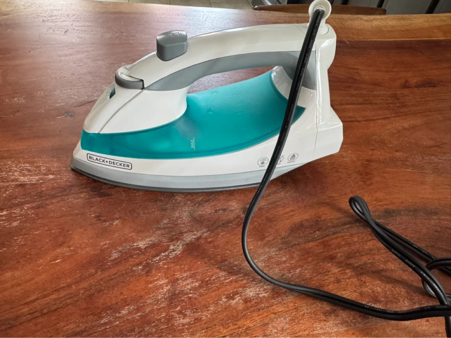 BLACK+DECKER Steam Iron