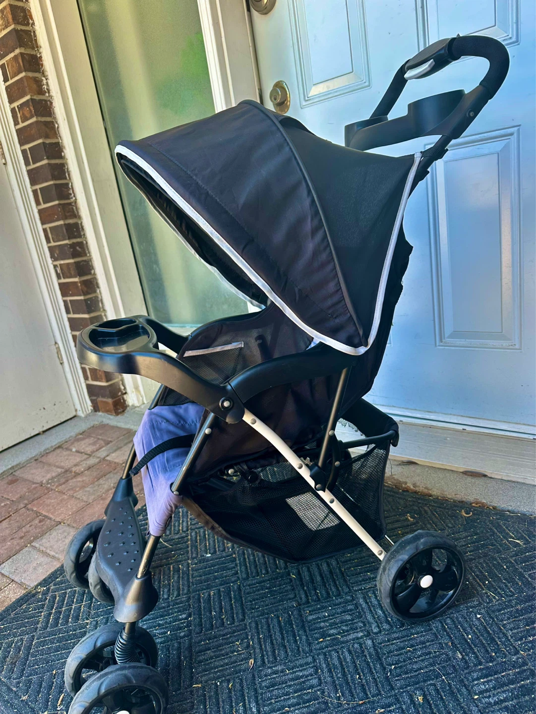 Cosco Lightweight Umbrella Stroller - photo 4