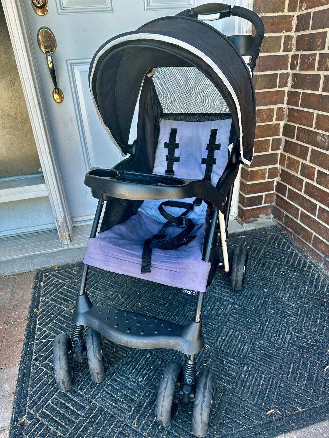 Cosco Lightweight Umbrella Stroller - photo 2