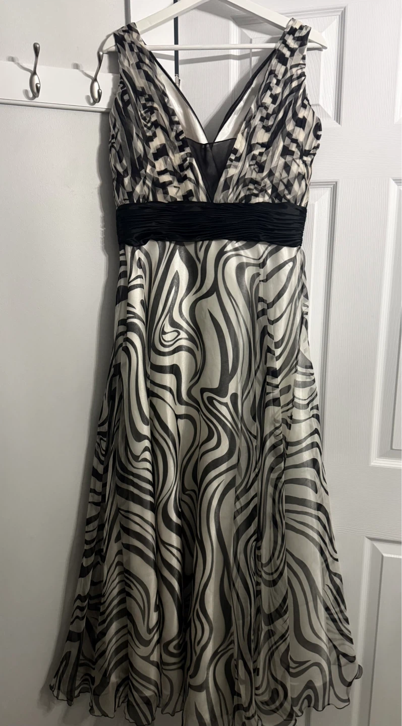 Sarafia Couture Zebra Print V-Neck Dress with Flower Detail - photo 3