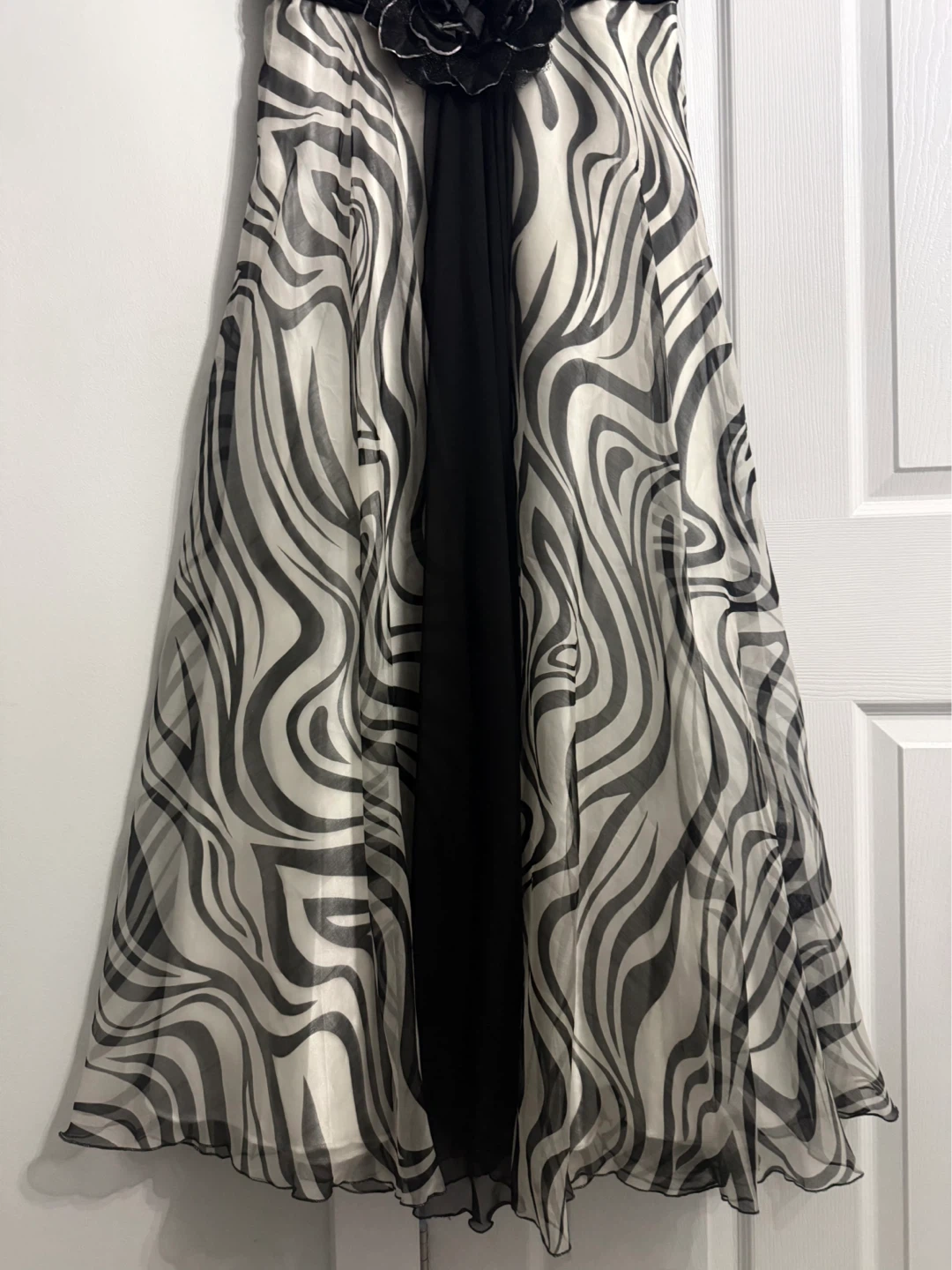 Sarafia Couture Zebra Print V-Neck Dress with Flower Detail - photo 5