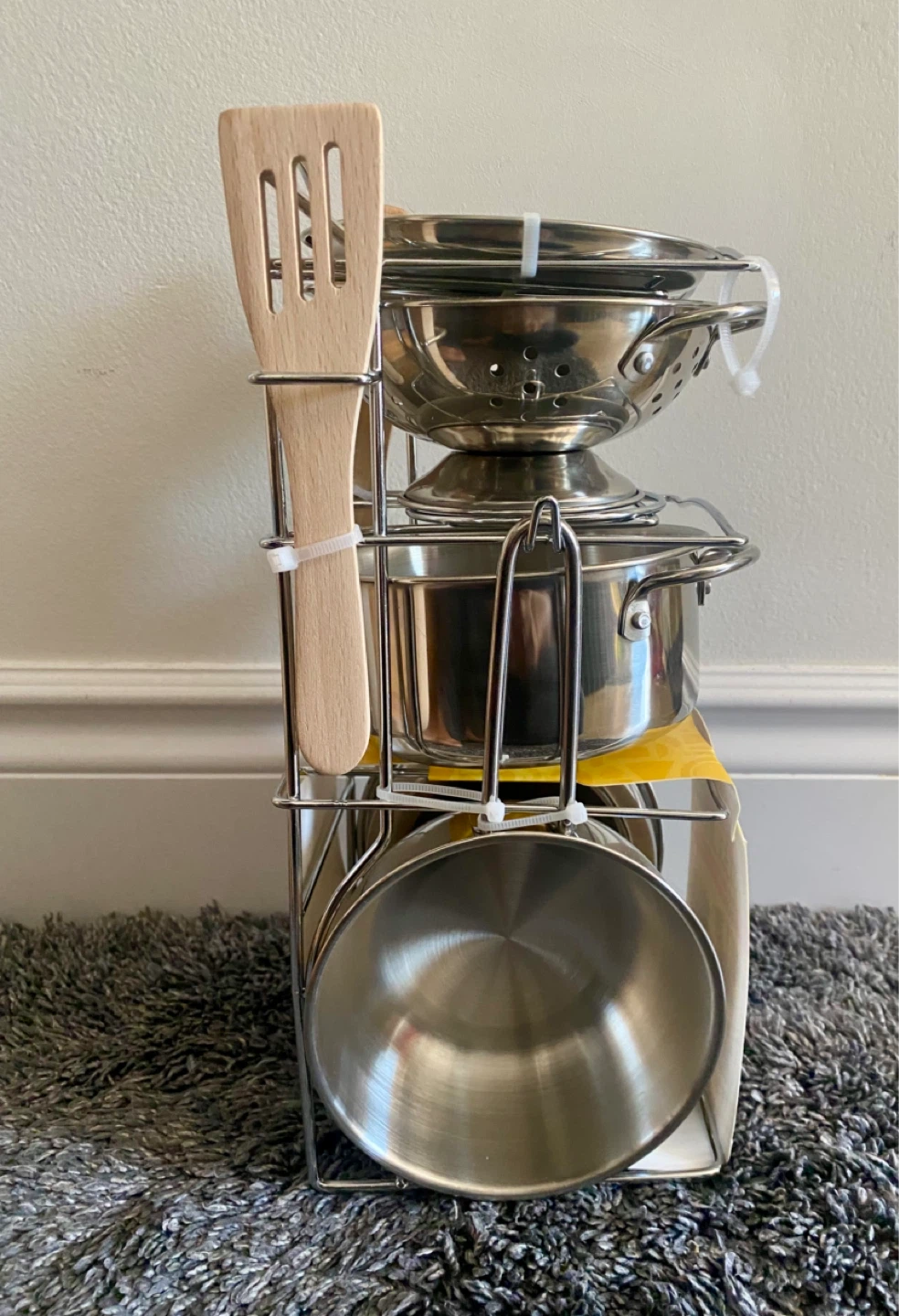 Melissa & Doug Stainless Steel Pots & Pans Play Set