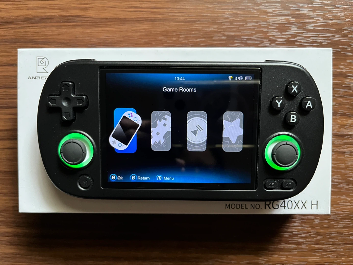 Anbernic RG40XX H Handheld Game Console