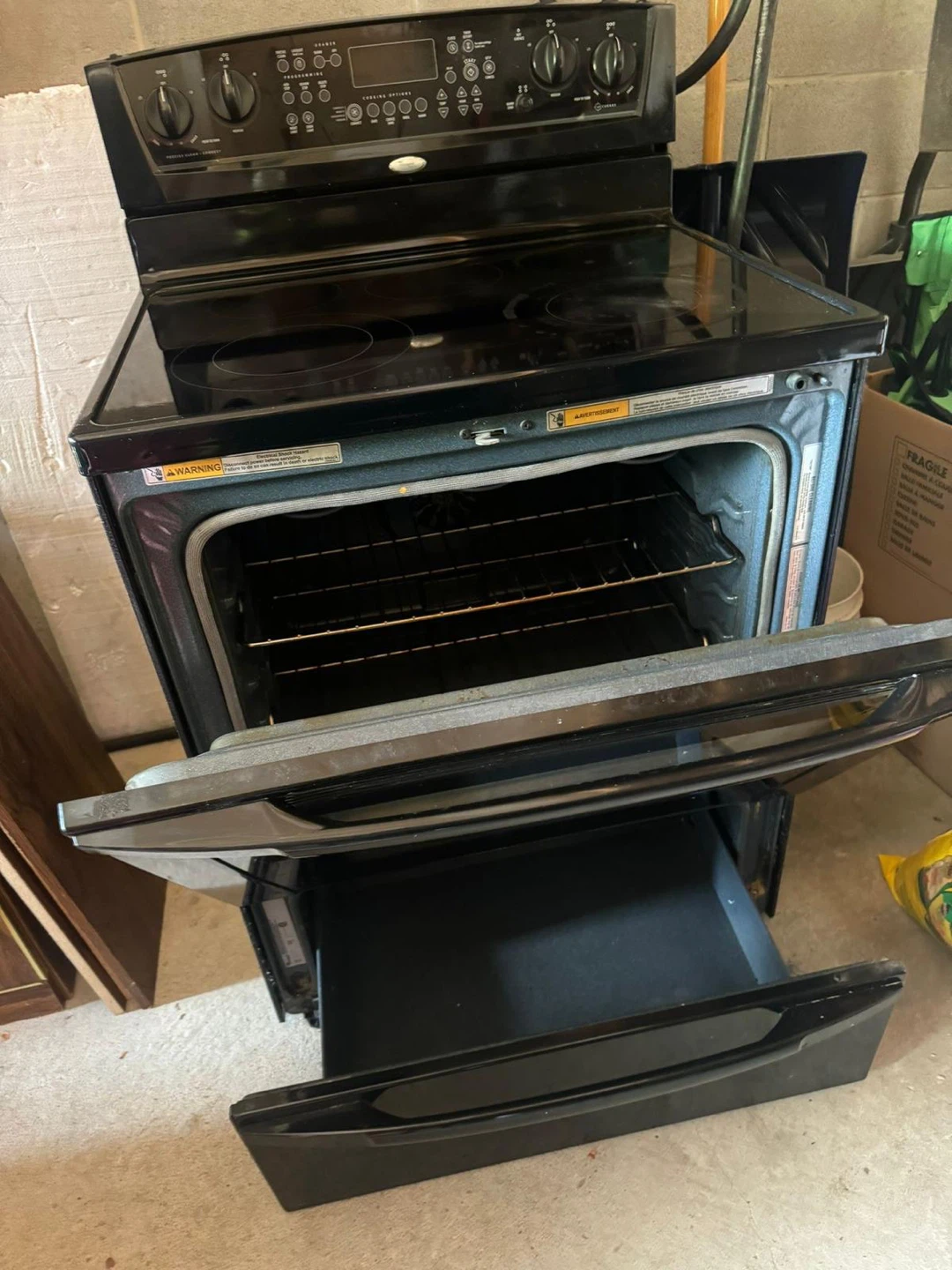 Black Electric Range with Oven - photo 2