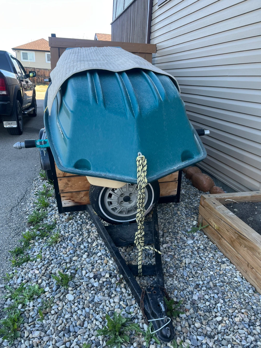 Sundolphin 10 ft Boat on Trailer - photo 2