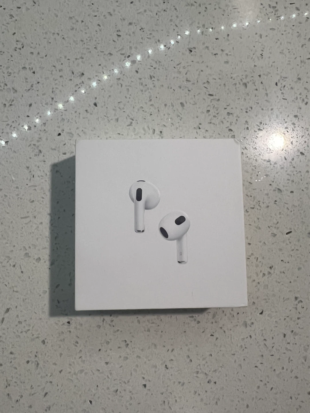 Apple AirPods (3rd generation) with Lightning Charging Case