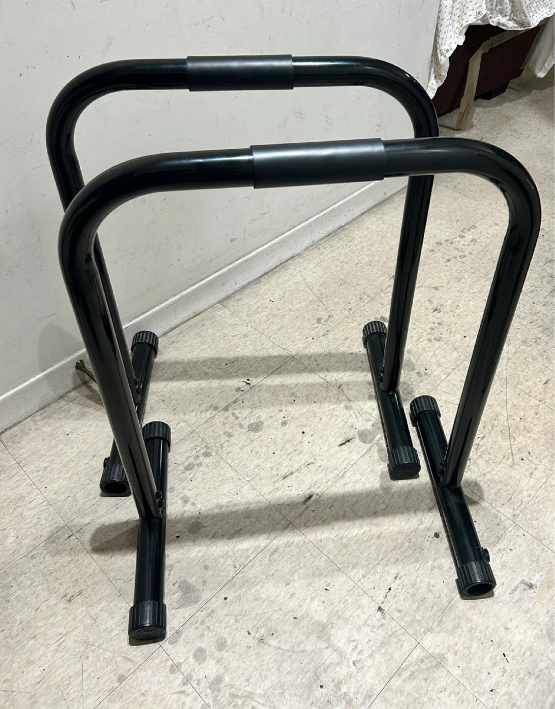 adjustable deep bar , parallel