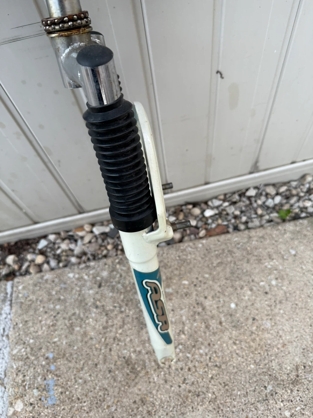 RST Front Suspension Fork - photo 3