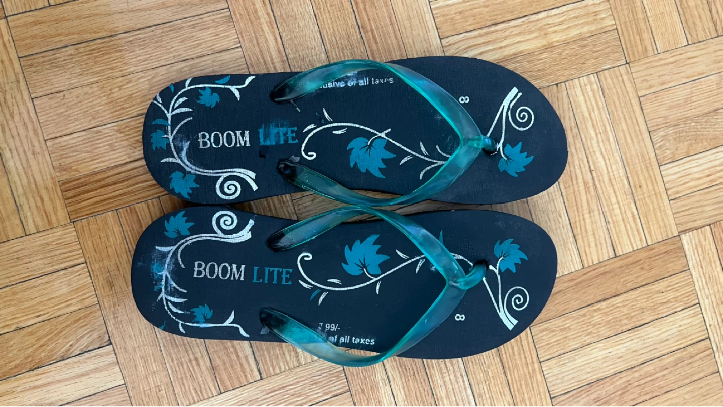 Women slippers/flip flops