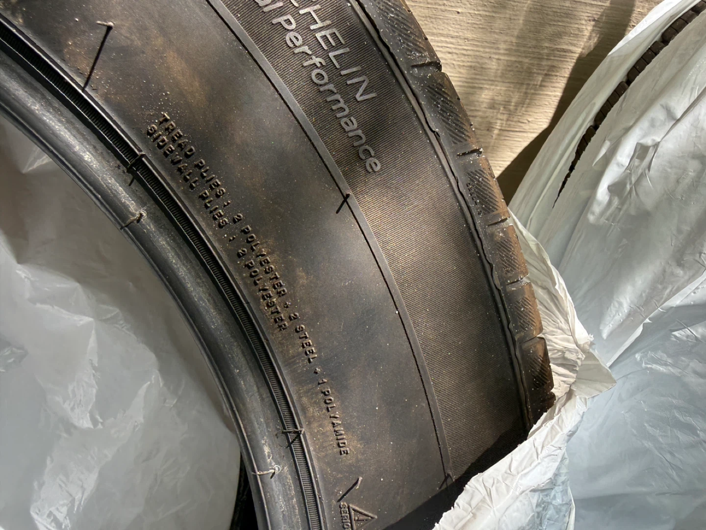 Michelin "Total Performance" 235/60 R19 All season Tire - photo 5