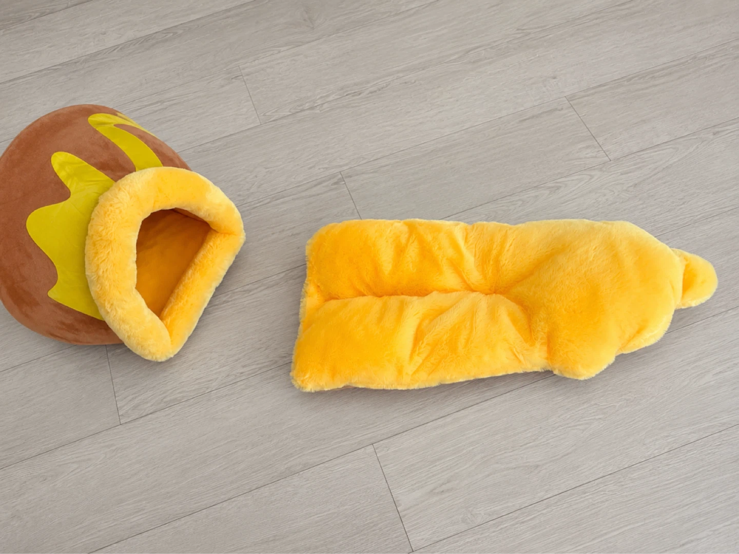 Honey Pot Cat Bed - Medium - photo 2