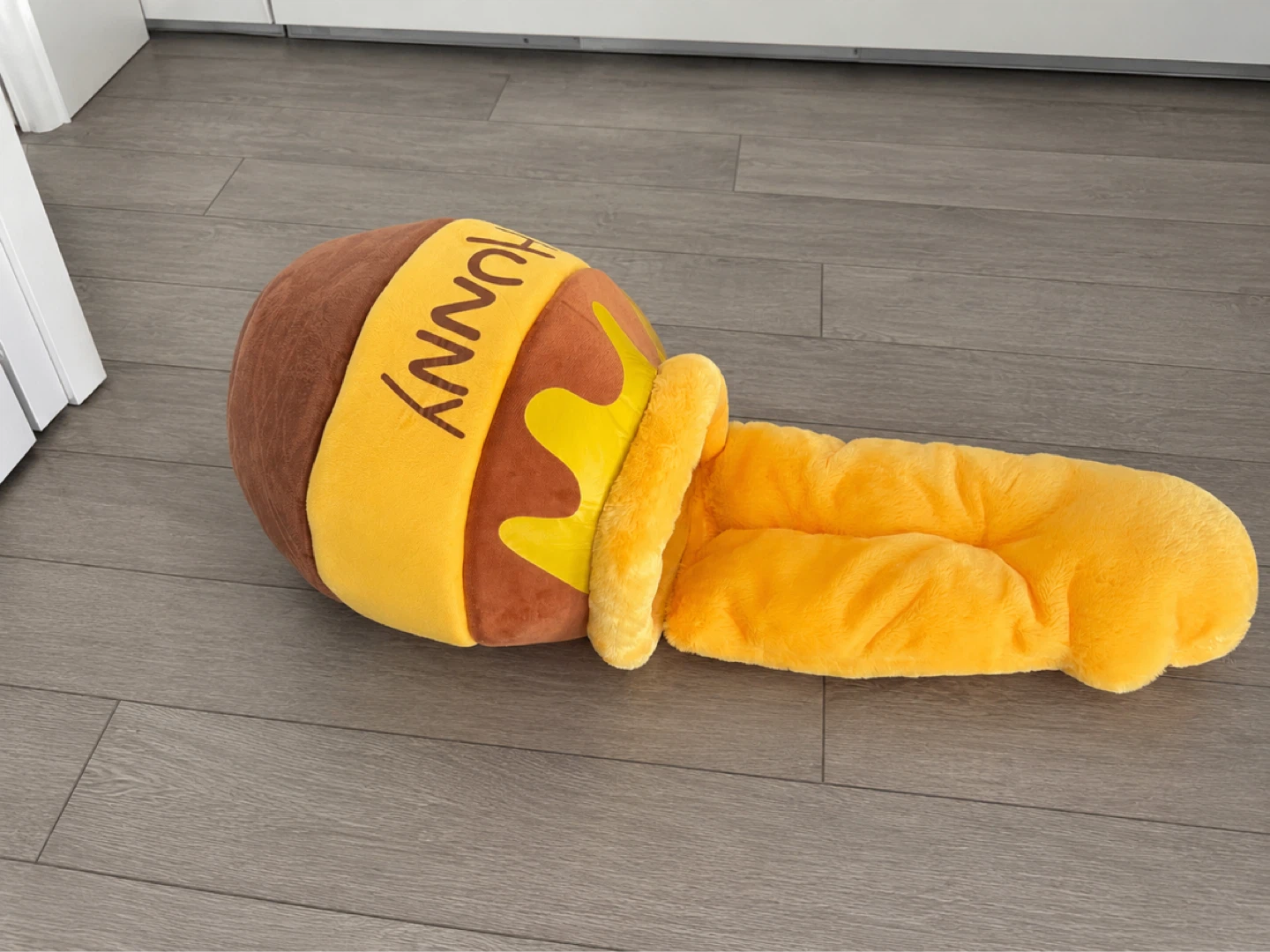Honey Pot Cat Bed - Medium