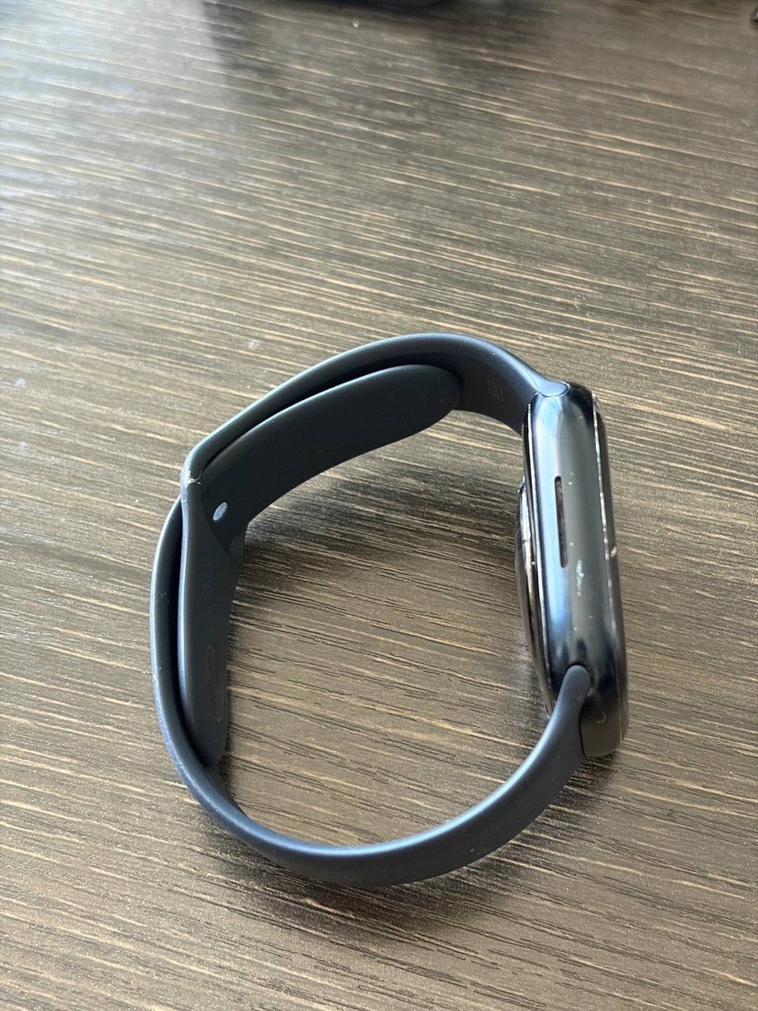 Apple Watch Series 8 45 mm- Cracked Screen - photo 2