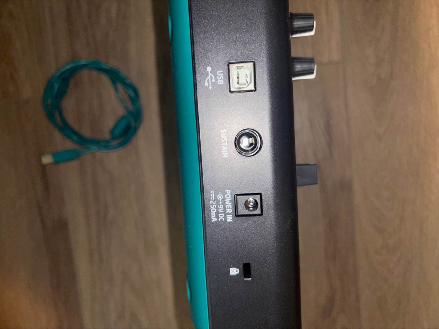 MIDI Keyboard Controller for Music Production - photo 3
