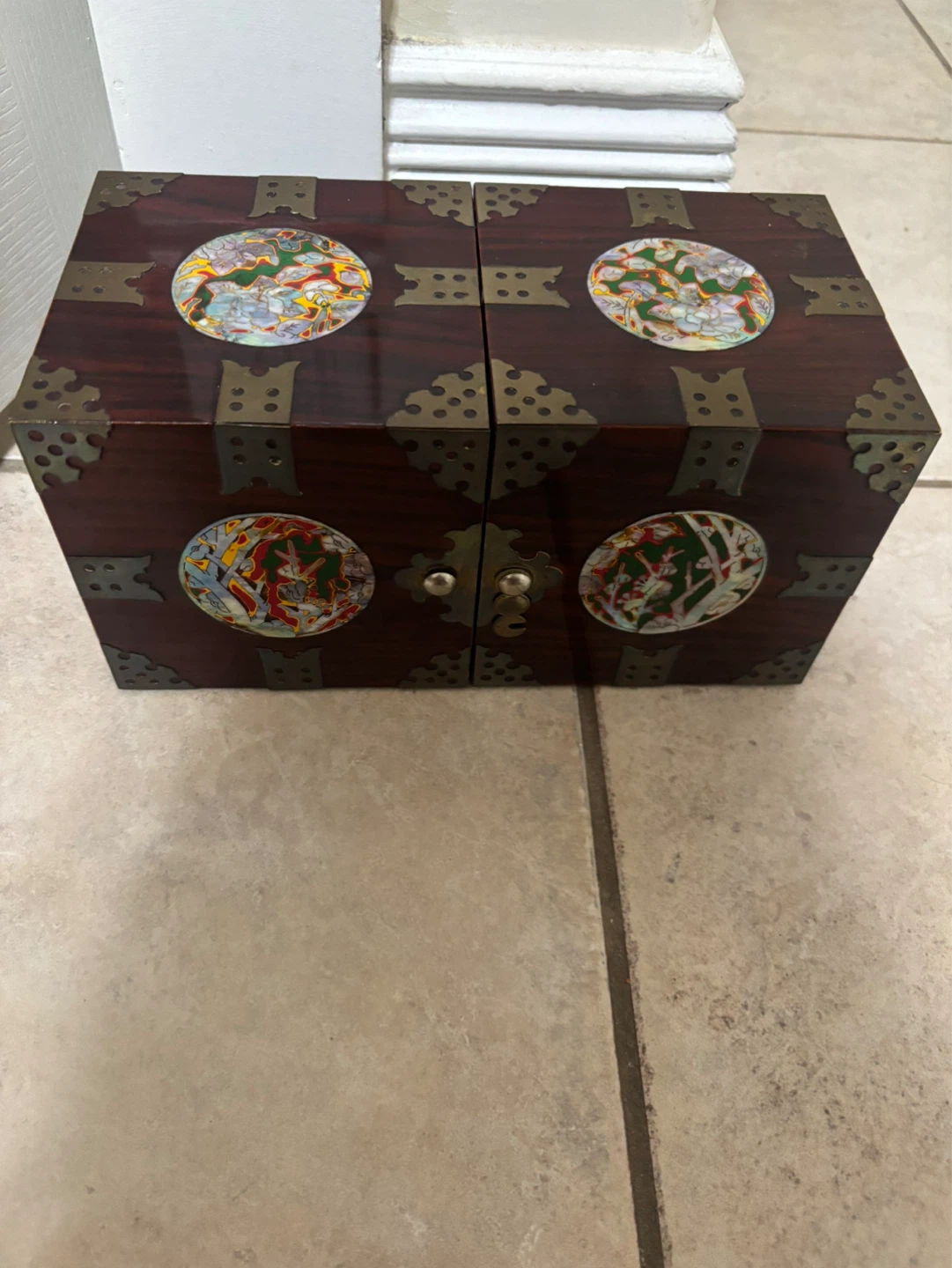 Vintage jewelry box