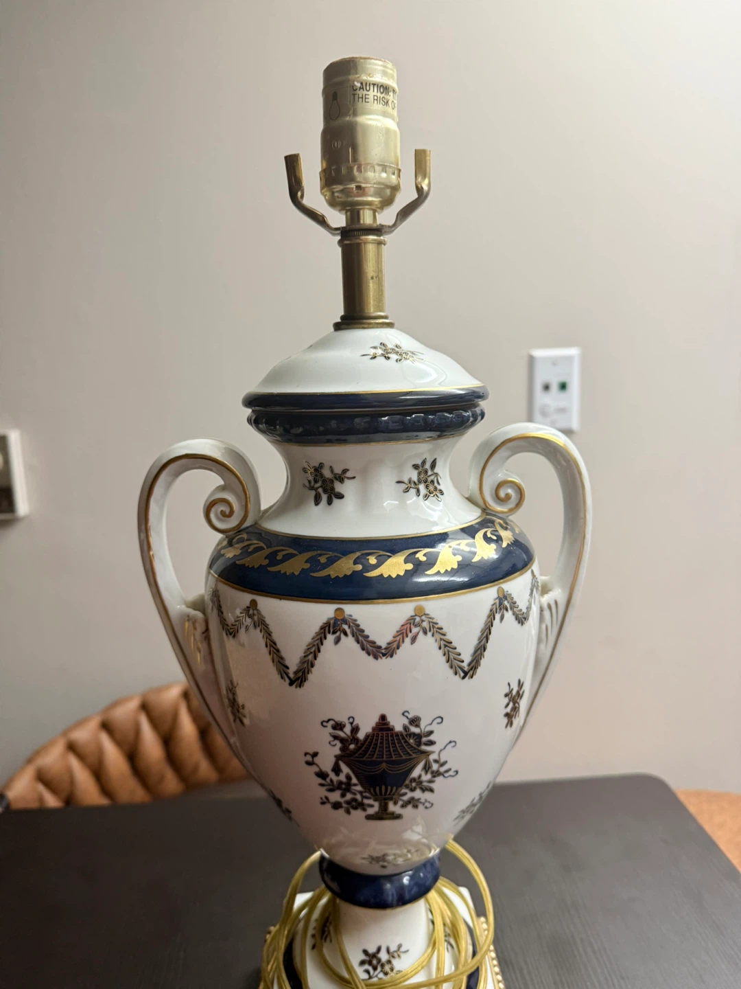 VTG Frederick Cooper Chicago Decorative Urn Table Lamp - photo 4