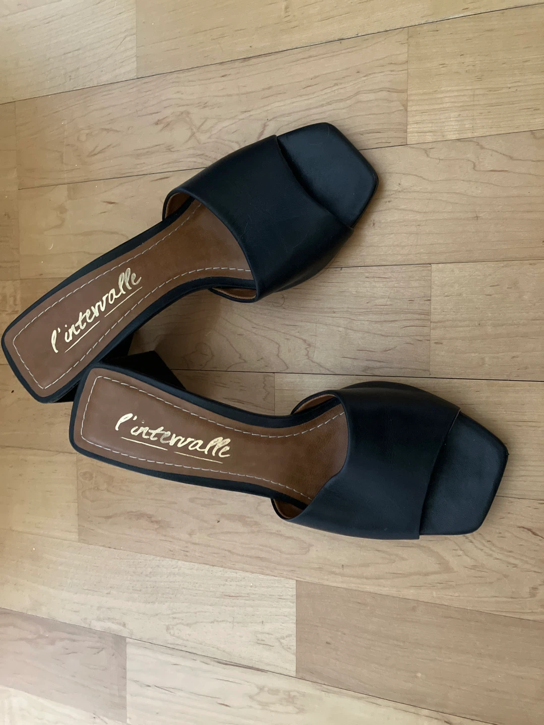 L'Intervalle Black Leather Block Heel Mules - photo 2