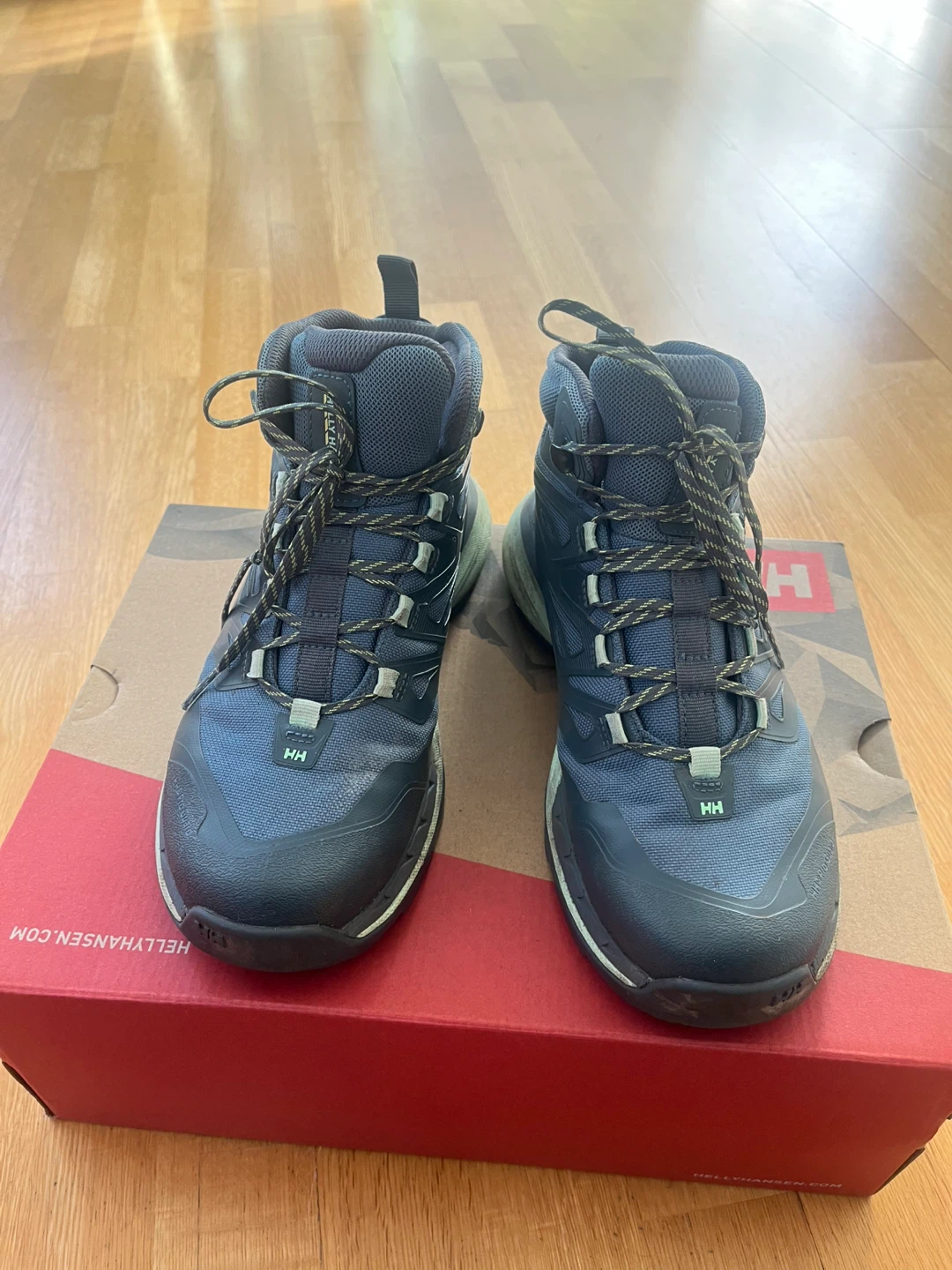 Helly Hansen Waterproof Hiking Boots 7.5 - photo 2