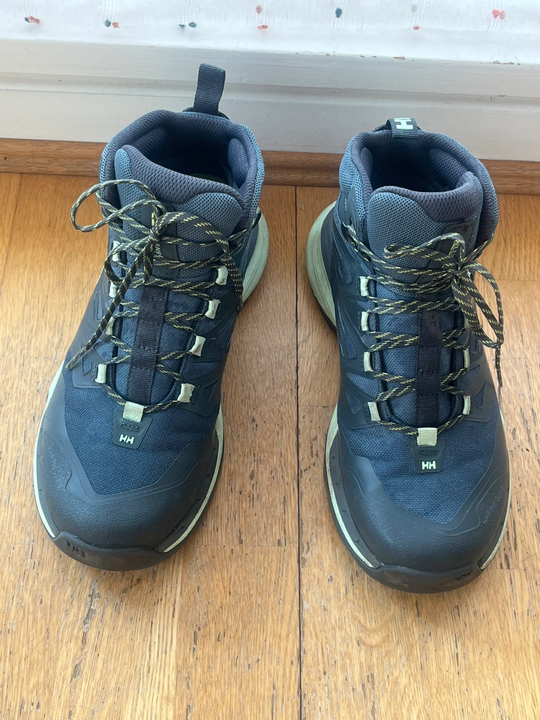Helly Hansen Waterproof Hiking Boots 7.5 - photo 3